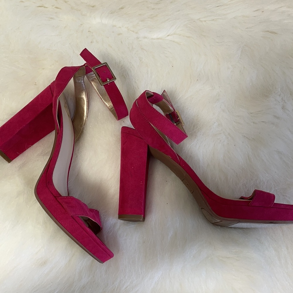 Sam Edelman Suede Hot pink heels